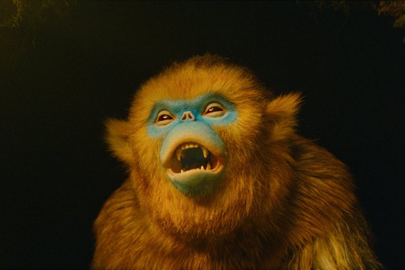 A mother Ochi leaves her human counterpart in the shade in The Legend of Ochi.