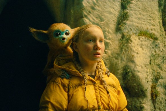 Helena Zengel as Yuri, with her baby Ochi.