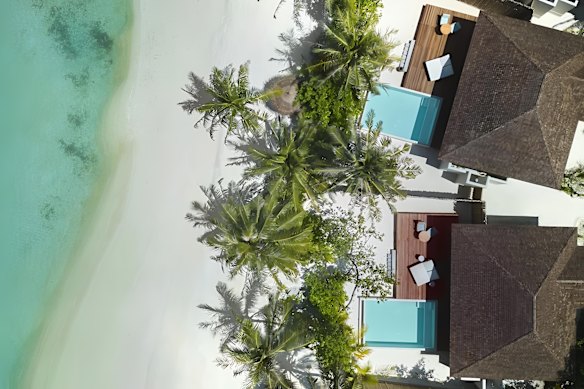 Anantara Veli tailors towards adults and couples.