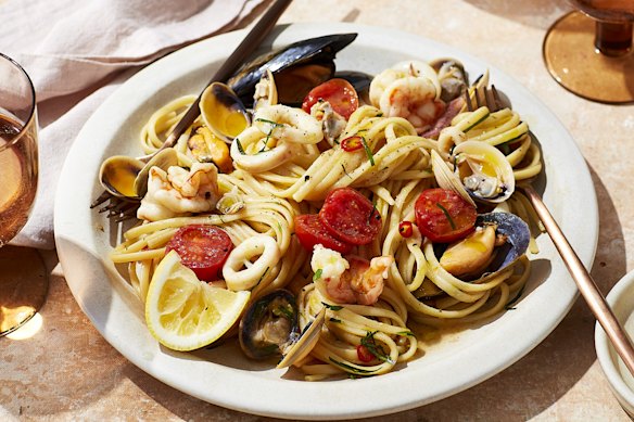 Adam Liaw’s marinara seafood pasta.