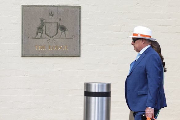 Trade Minister Don Farrell with his wife, Nimfa Farrell.