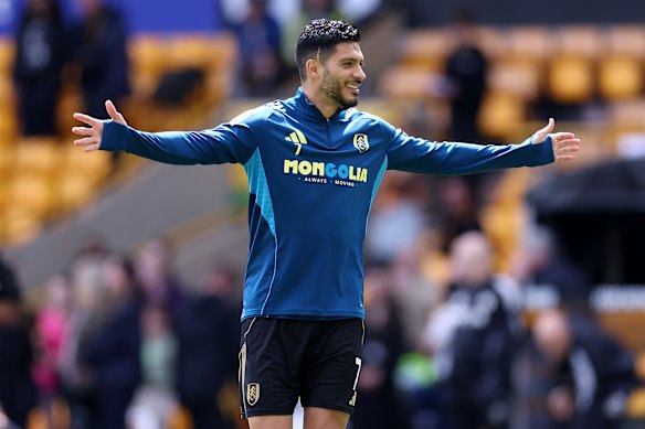 Raul Jimenez warming up for Fulham earlier this year.