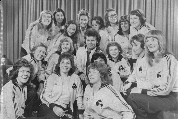 The Australian team before leaving for the 1975 Women’s Asian Cup. Kim Coates is in the middle row, far left, while coach Joe O’Connor is in the centre.