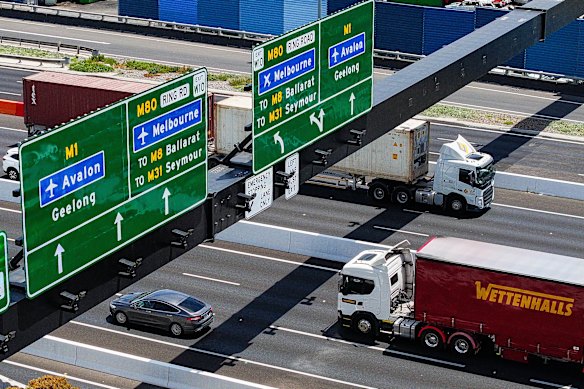 Motorists will need to make an early lane decision to avoid a lengthy detour.