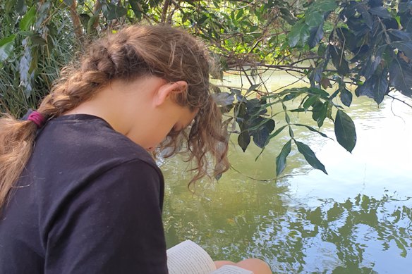 Nikki Green and her daughter Pixie decided to start home-schooling.