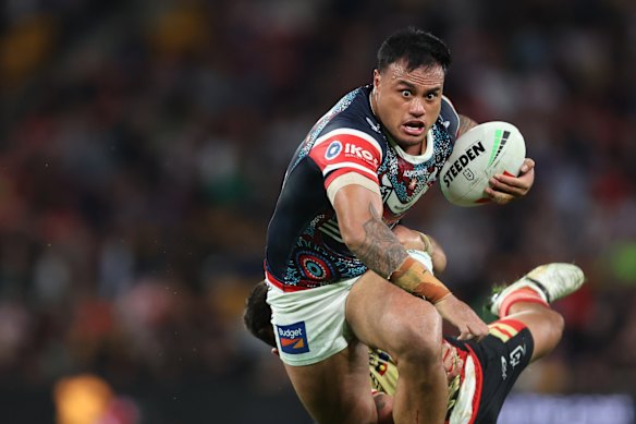 Roosters prop Spencer Leniu in action.