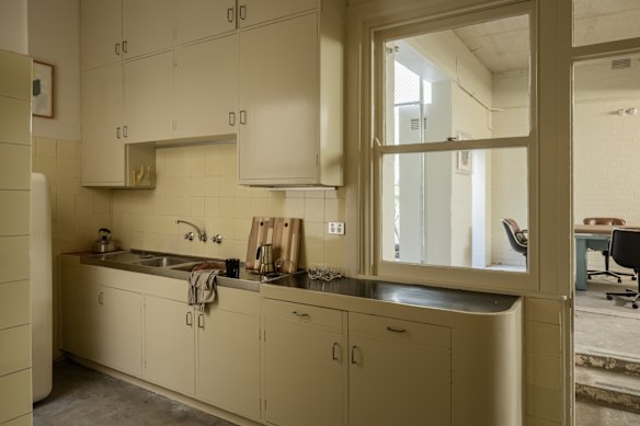 When you add a new pale-yellow Smeg fridge into the mix, what at first blush seems slightly dated suddenly becomes contemporary.