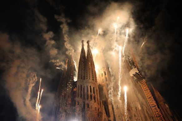  Fireworks for the inauguration of Jesus Christ tower by Pope Leo XIV at the Basílica de la Sagrada Família.