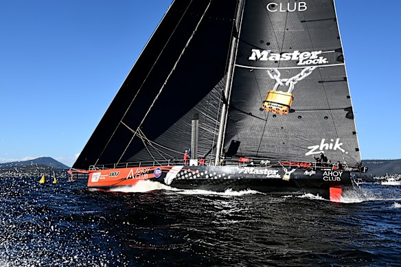 Master Lock Comanche claims line honours in the 80th Sydney to Hobart race.