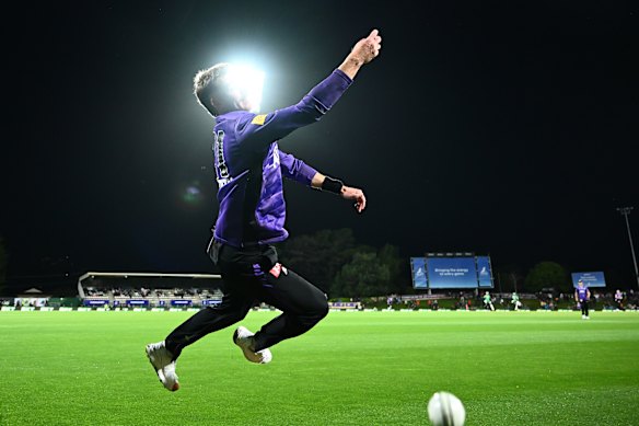 Riley Meredith spilled this ball over the rope for six in the final over of the match, but the Hurricanes still held on.