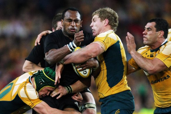 David Pocock playing against the All Blacks successful  2009.