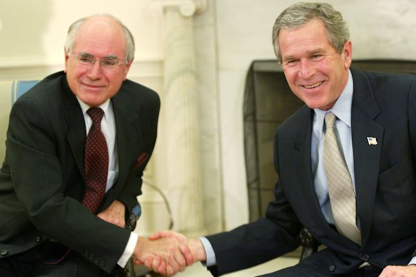 US president George W. Bush and John Howard at the Oval Office in 2003.