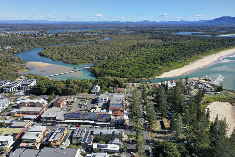 The hotel occupies a large landholding in a prime beachfront location.