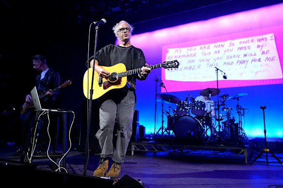 Travis frontman Fran Healey at Festival Hall. 