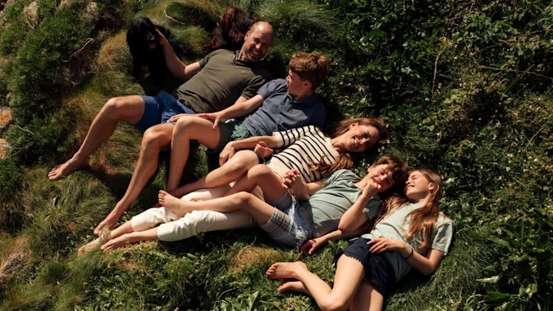 William and Catherine release candid new photo to mark 15th wedding anniversary