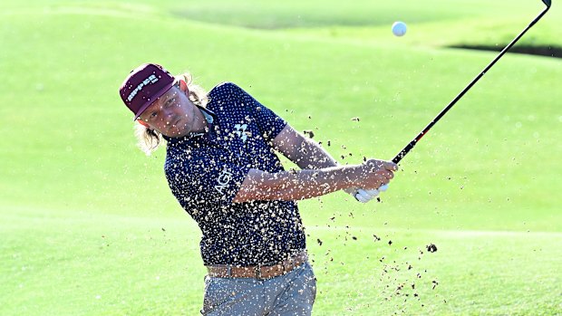 Cameron Smith plays a bunker shot.