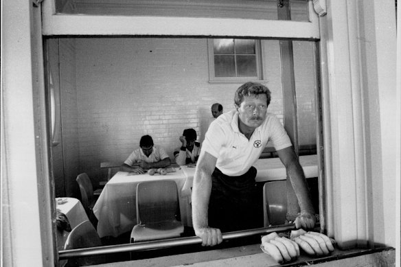 Peter Taylor during his Test debut at the SCG in 1987.