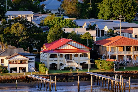 Houses on the Brisbane River at Bulimba.