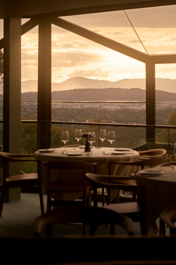 Lunetta, Canberra.