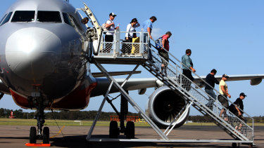 Jetstar's pilots and ground crew are preparing to walk off the job this weekend.