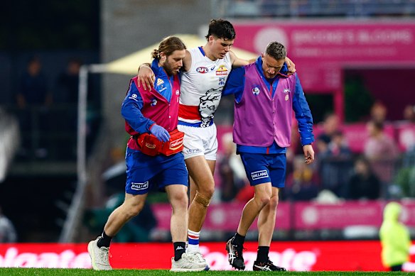 James O’Donnell was forced off with an ankle issue for the Bulldogs.