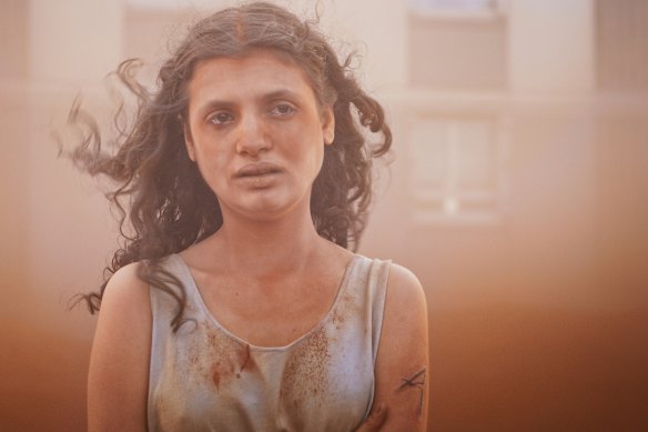 Mélissa Boros as Alpha.