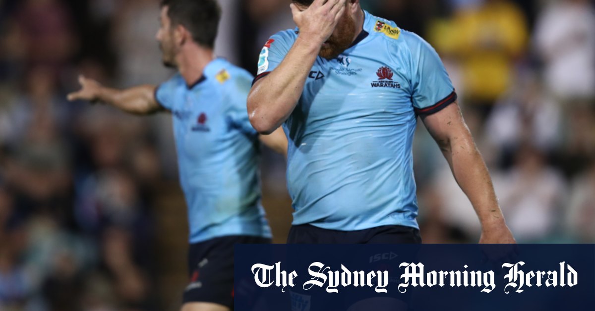 Waratahs jeopardise home final hopes after blowing big lead against Hurricanes