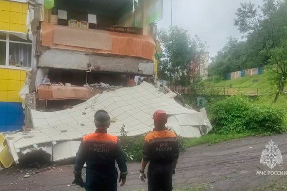 A verificação de economia O tipo de terremoto danificado é um terremoto em Potopavlovs-Kamchatsky, Rússia.