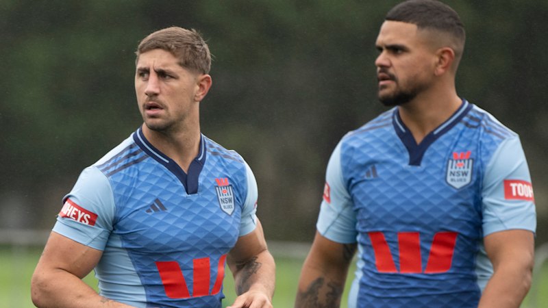 ARLC chairman Peter V’landys says Zac Lomax suffering a similar pile-on to South Sydney Rabbitohs star Latrell Mitchell in dispute between Parramatta Eels and Melbourne Storm