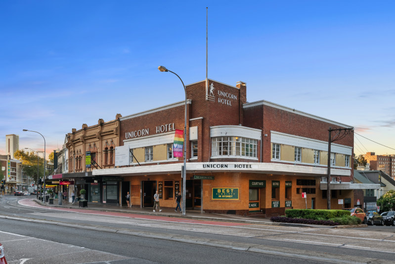 The Unicorn Hotel at 106 Oxford Street, Paddington.