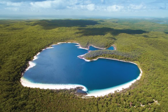 Lake McKenzie - a rare experience.