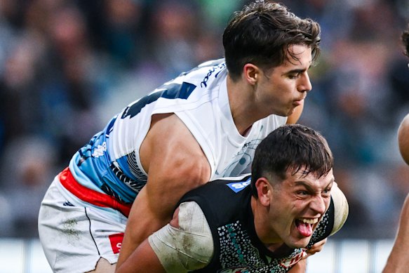 Mullin has made life tough for the game’s best players in 2025 as Port Adelaide’s Zak Butters can attest. 