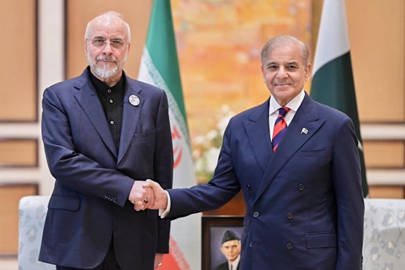 Iranian powerbroker Mohammad Bagher Ghalibaf (left) on Saturday met Pakistan&rsquo;s President Shebaz Sharif, who has been trying to mediate an end to the war.