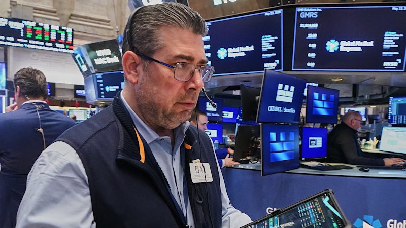 Wall Street rises toward records; BP ousts chairman over ‘conduct’