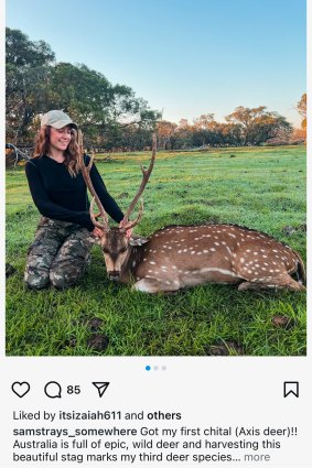 La cuenta de Instagram en la cuenta de Instagram en Sem Jones se coloca en la casa de una casa de la casa en la casa de él. 