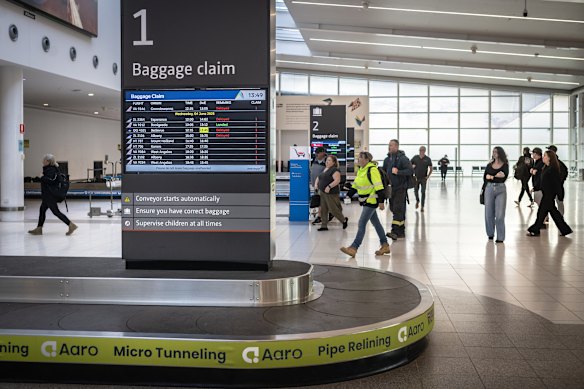  Perth Airport is predicting a record-breaking travel period over December and January.