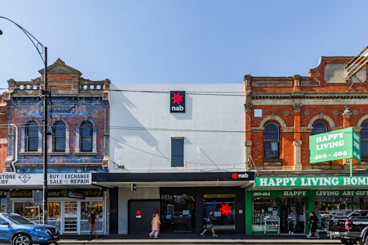 The bank sold under the hammer for $2.71 million, a yield of 4.98 per cent with bidding from six parties.