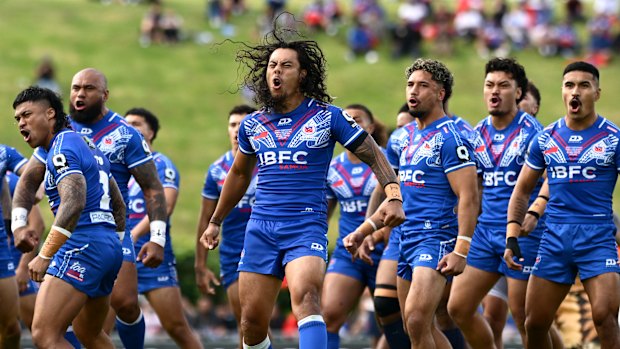 Jarome Laui and mates rip into Samo’s Siva Tau war dance.
