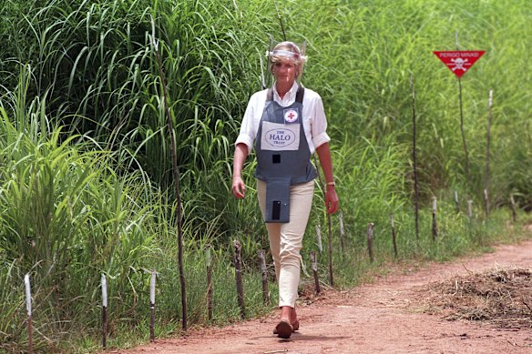 Princess Diana visits a minefield in Angola in January 1997.