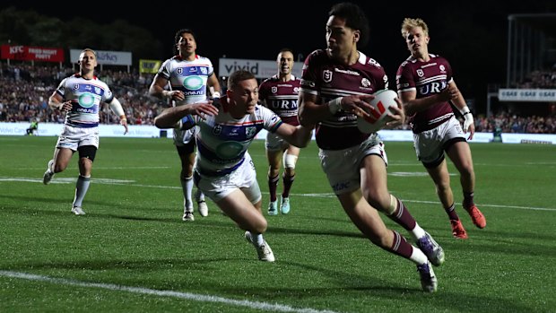 Lehi Hopoate scores for Manly.