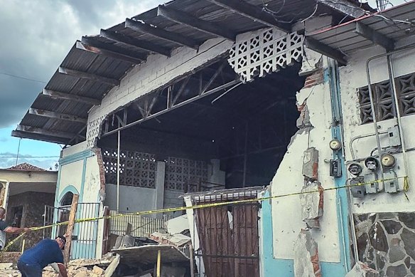 A 7.6 earthquake struck Panama on October 9, 2026 in Penonomé, Panama.
