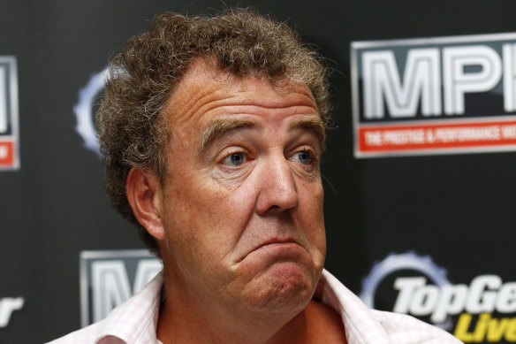 Clarkson successful  2008 erstwhile   helium  was suspended from <i>Top Gear</i> aft  an altercation with a producer.