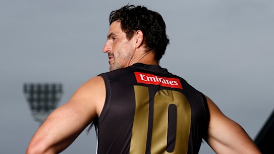 Scott Pendlebury in one of his commemorative 433rd game guernseys.