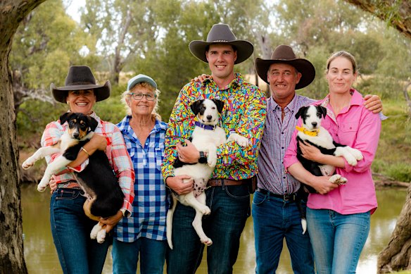 The participants of the new season of Muster Dogs. 