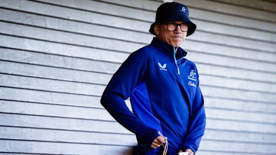 Wallabies Head Coach Les Kiss attends training at Cranbrook School.