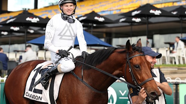 Andrew Calder on Queen of Clubs.