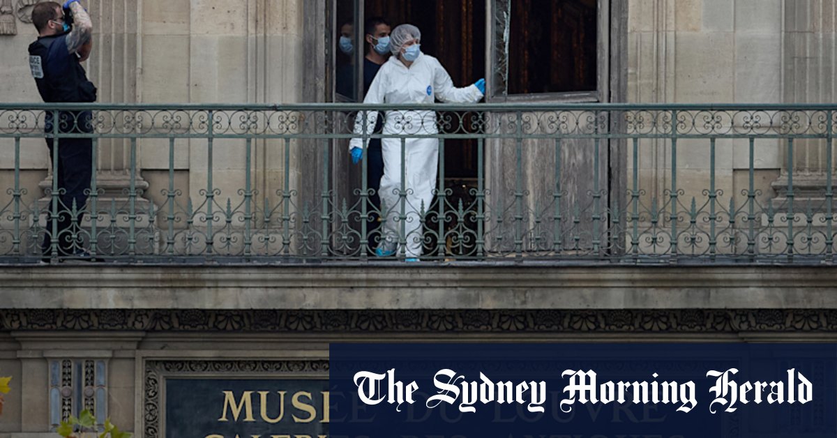 Two men arrested in 0m jewel heist investigation