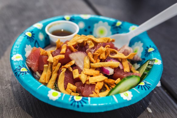 A traditional tuna food truck poke bowl.