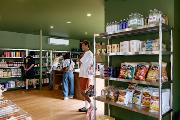 Claydon and Jeoung will raid the shelves of Jane’s Deli for their Christmas meal. 