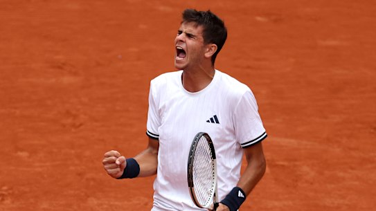 Spanish teenager Rafael Jodar is into the Roland-Garros quarter-finals.